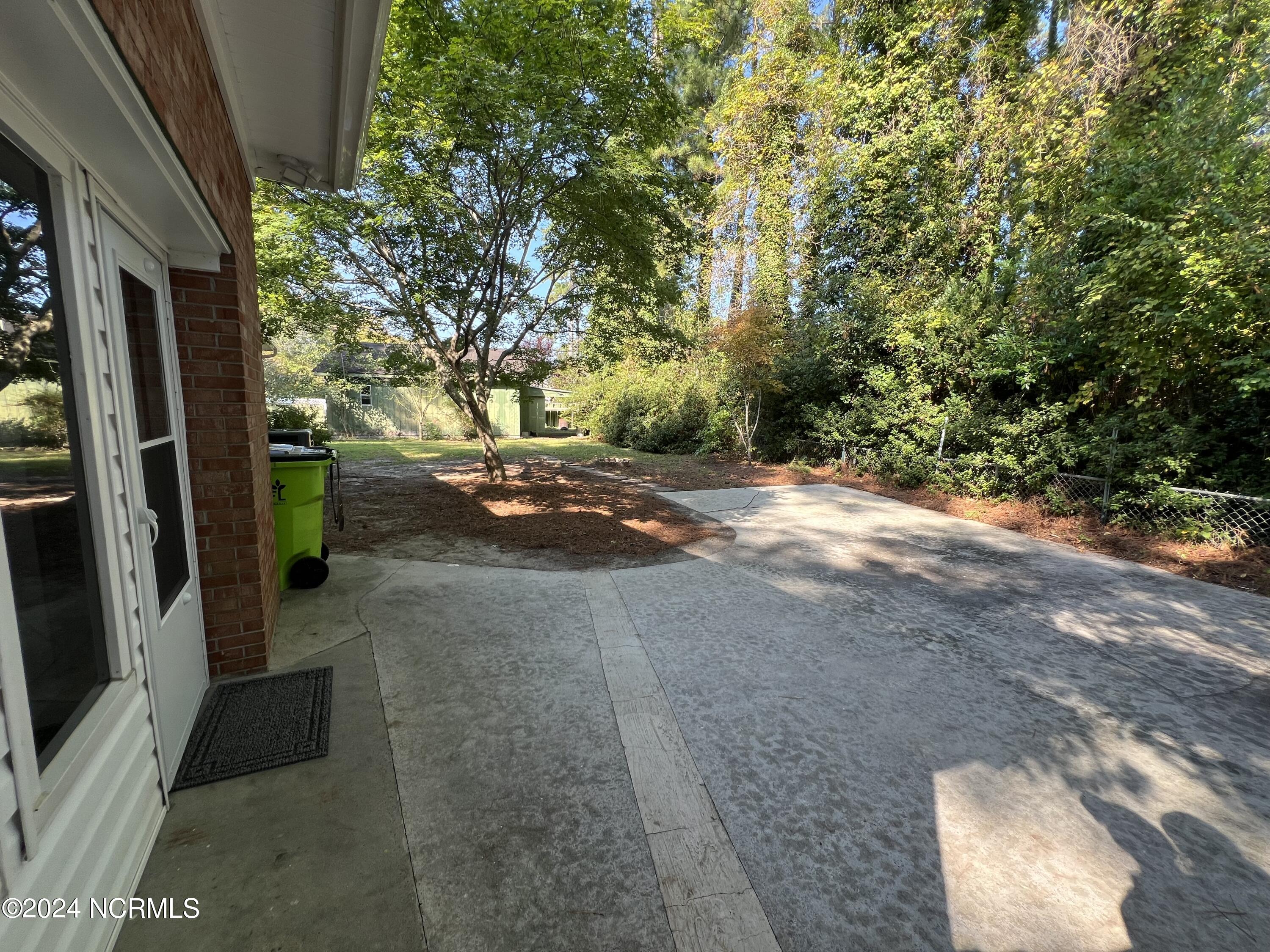 700 River Road Trent Woods, NC 28562 - Photo 5 of 46 Patio