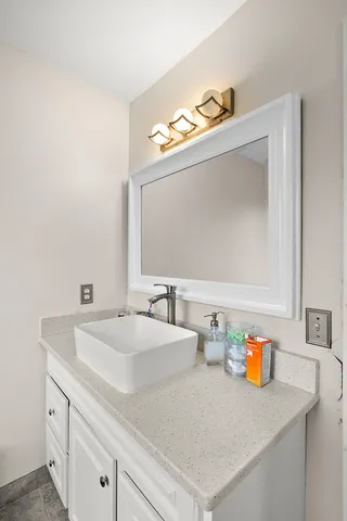 $429,333 | 53111 Pine Creek Drive, New Baltimore, MI 48047