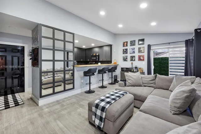 $2,400 | 13713 Southwest 149th Cir Lane, Unit 455, Miami, FL 33186