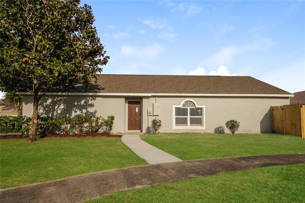 5624 New Cambridge Road Orlando, FL 32810 - Photo 2 of 16