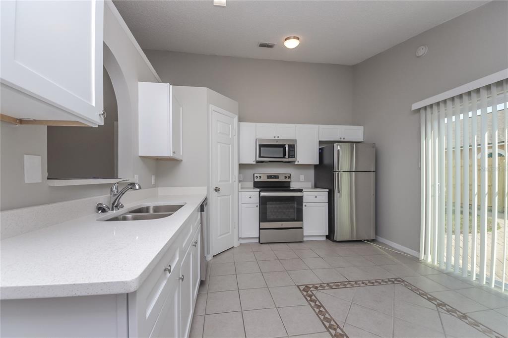 5624 New Cambridge Road Orlando, FL 32810 - Photo 6 of 16