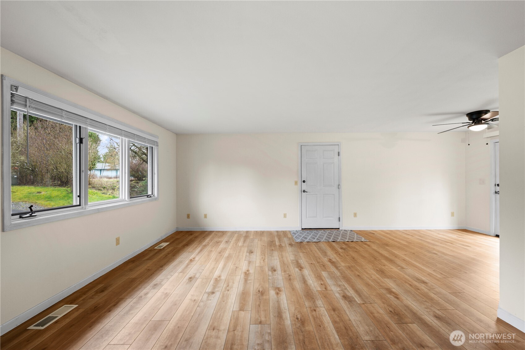 314 Dungeness Meadows Sequim, WA 98382 - Photo 5 of 36