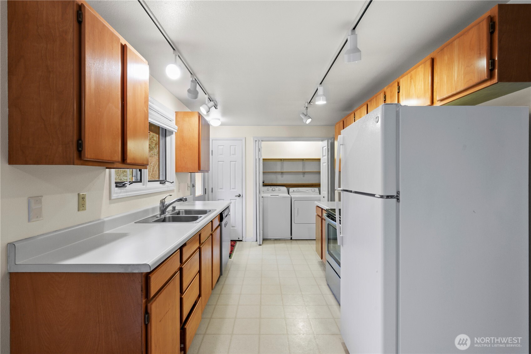 314 Dungeness Meadows Sequim, WA 98382 - Photo 9 of 36