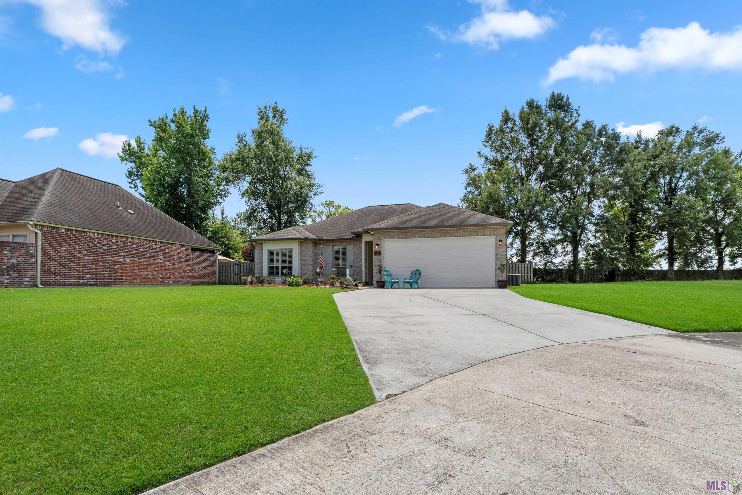 5486 Courtyard Drive Gonzales, LA 70737 - Photo 3 of 30