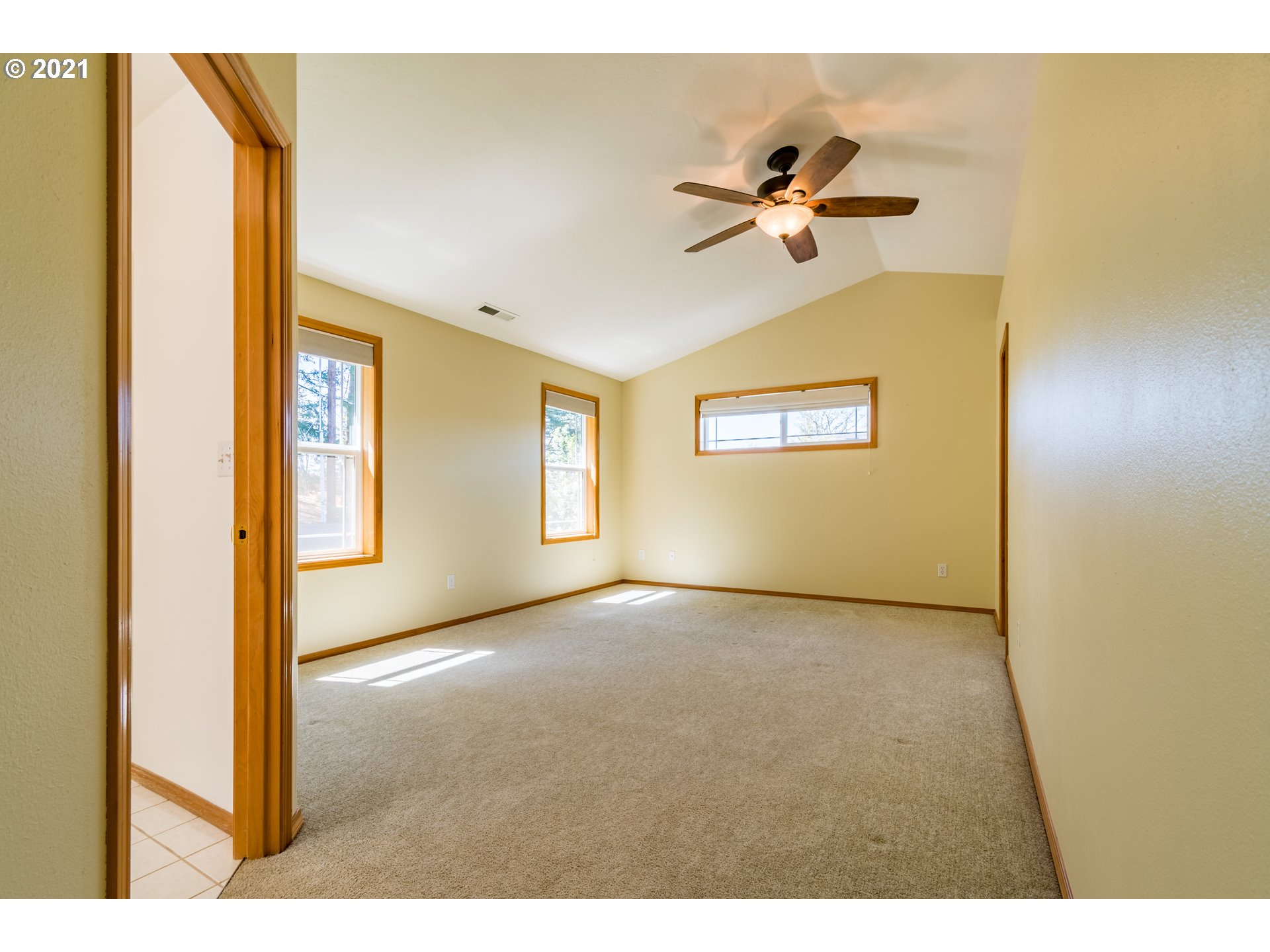 3327 Ambleside Drive Springfield, OR 97477 - Photo 17 of 32