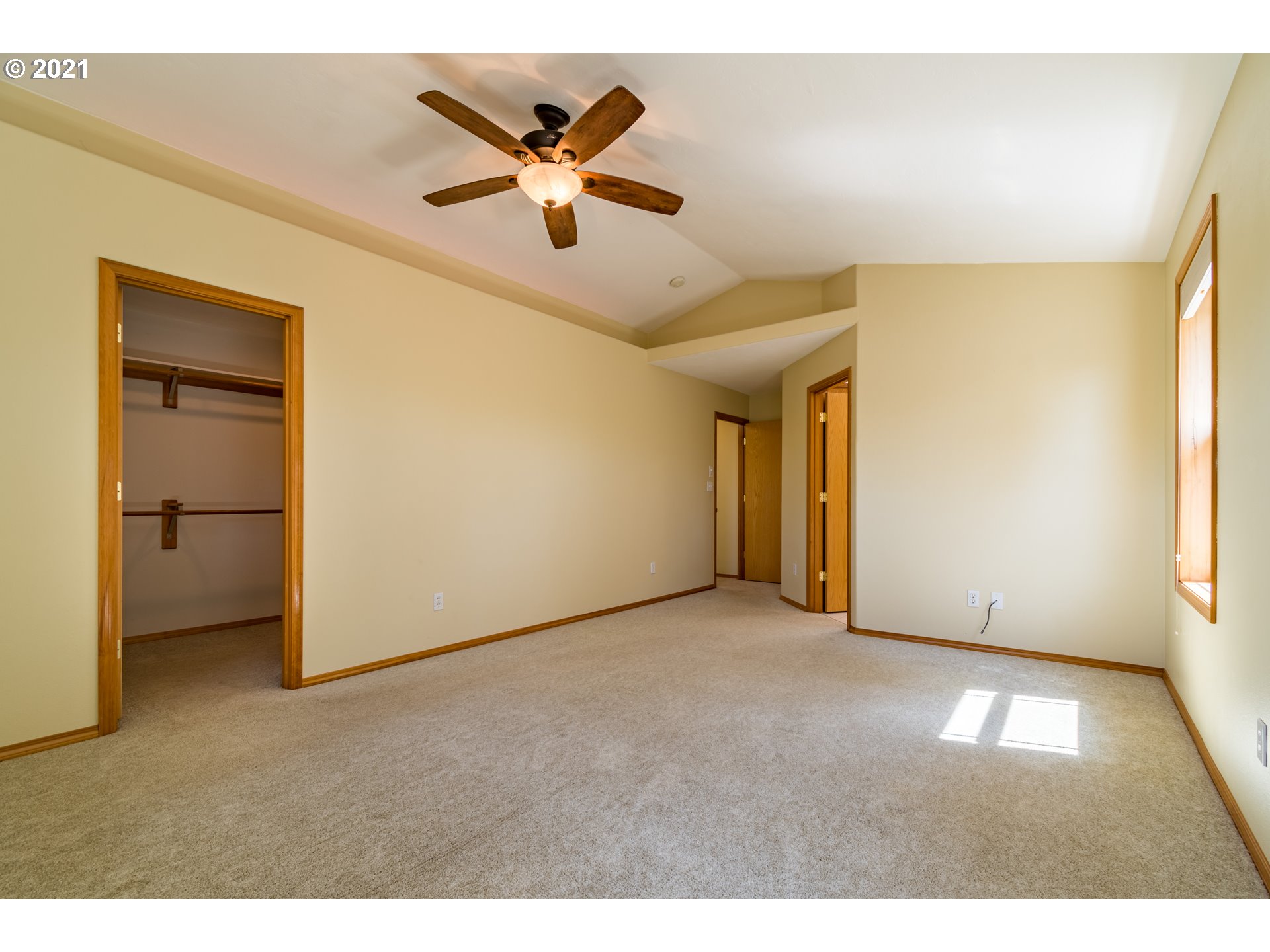 3327 Ambleside Drive Springfield, OR 97477 - Photo 18 of 32