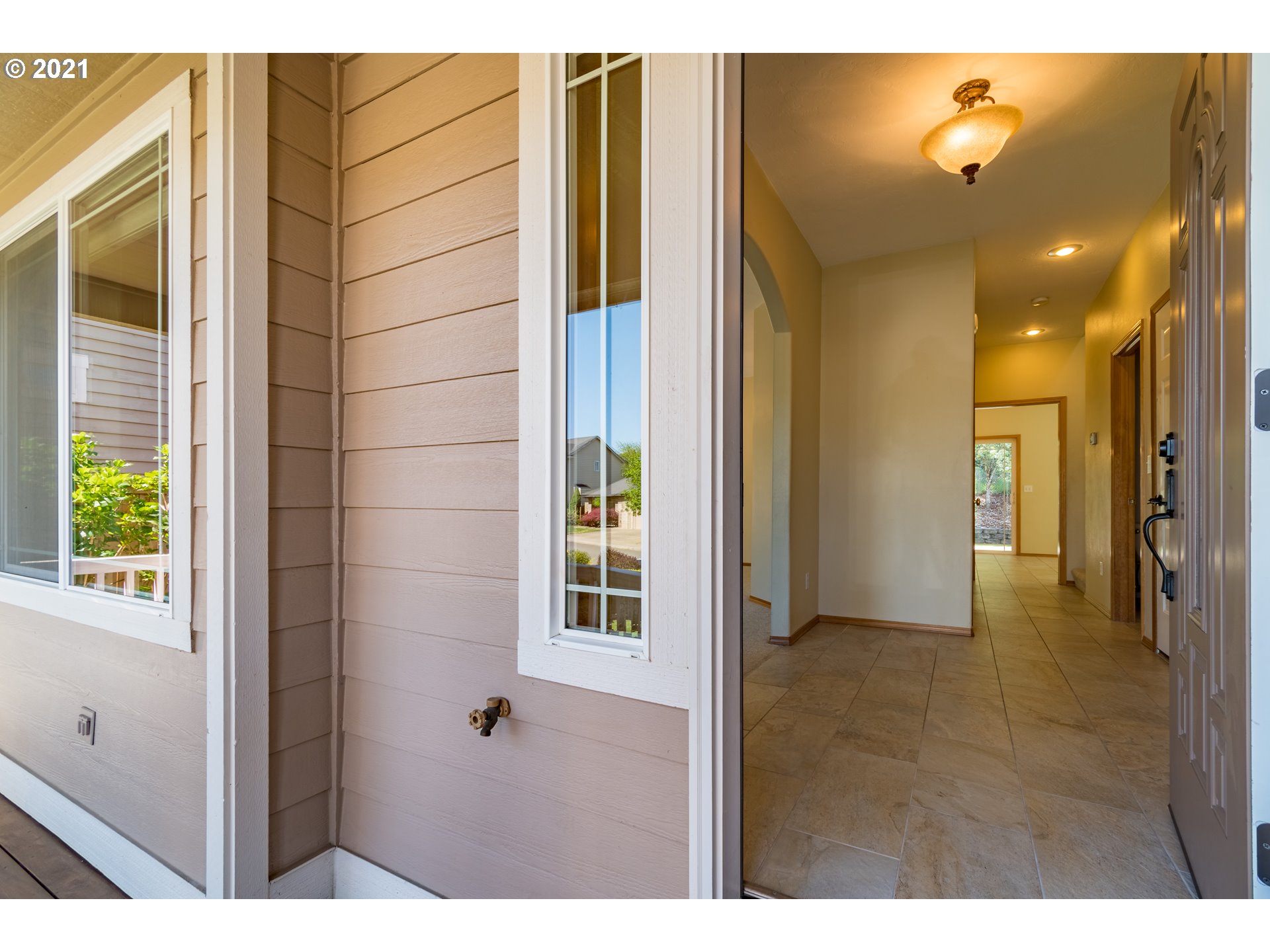 3327 Ambleside Drive Springfield, OR 97477 - Photo 3 of 32