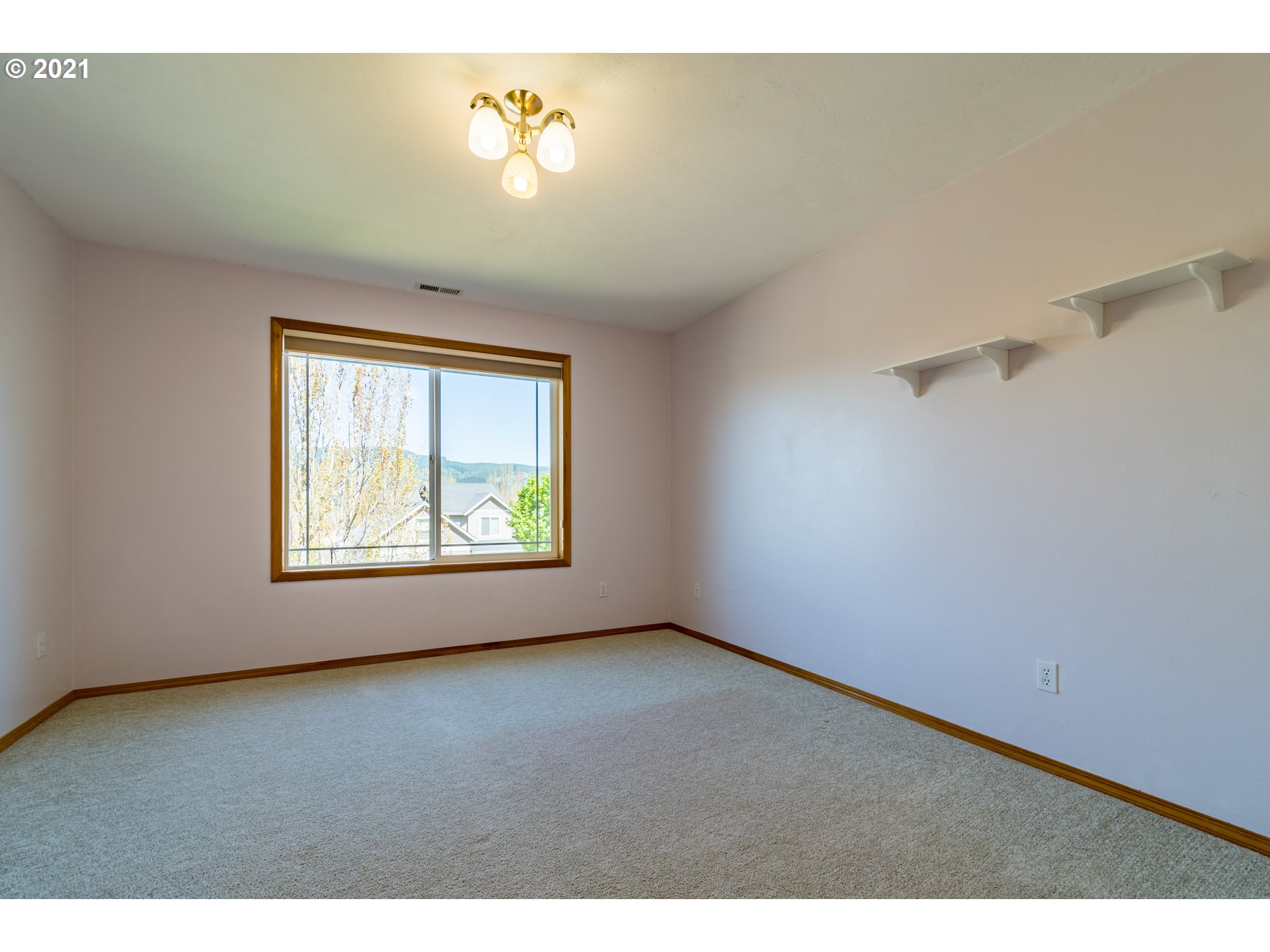 3327 Ambleside Drive Springfield, OR 97477 - Photo 24 of 32