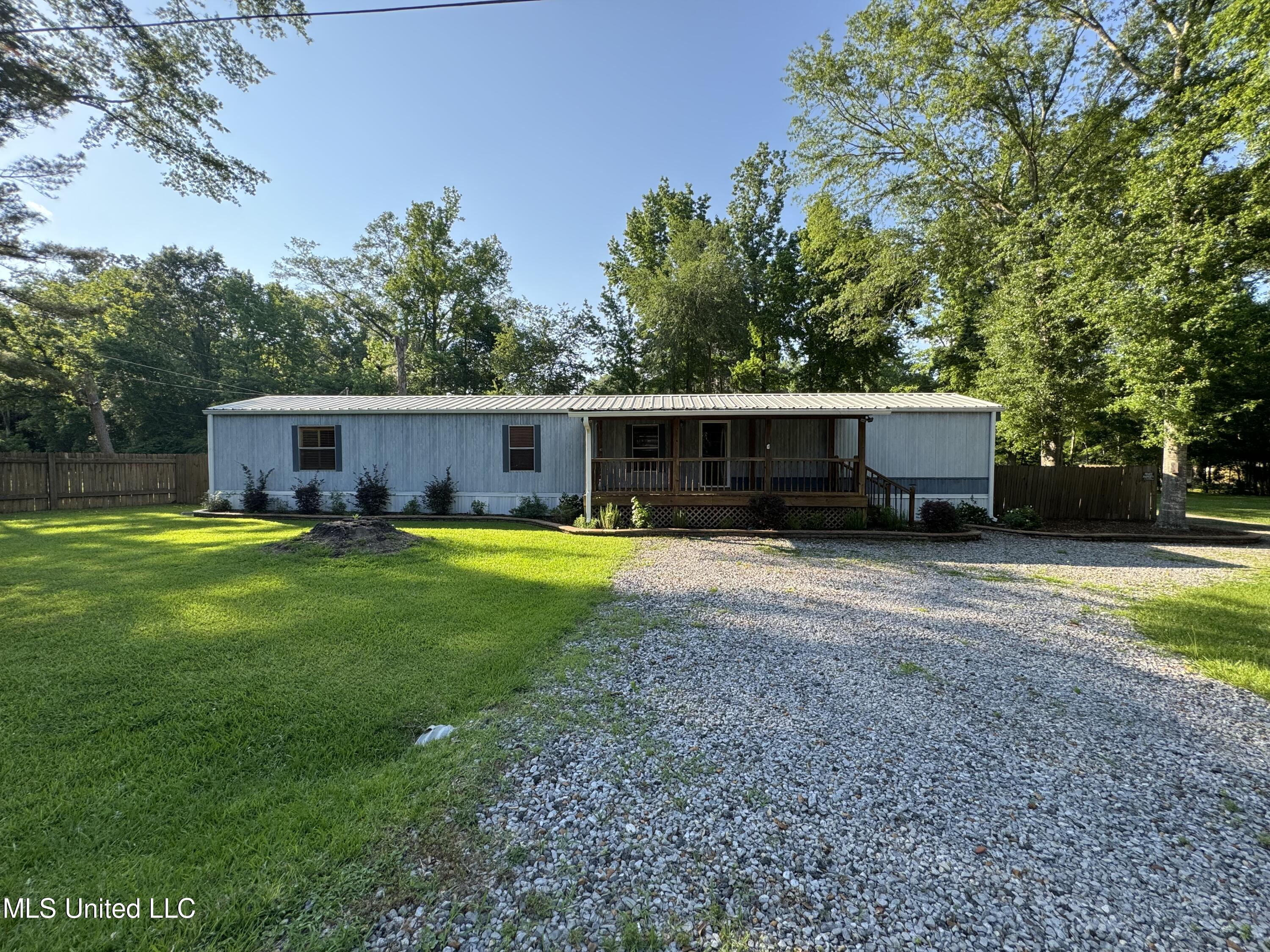 254 Morrison Road Florence, MS 39073 - Photo 1 of 22 IMG_0853