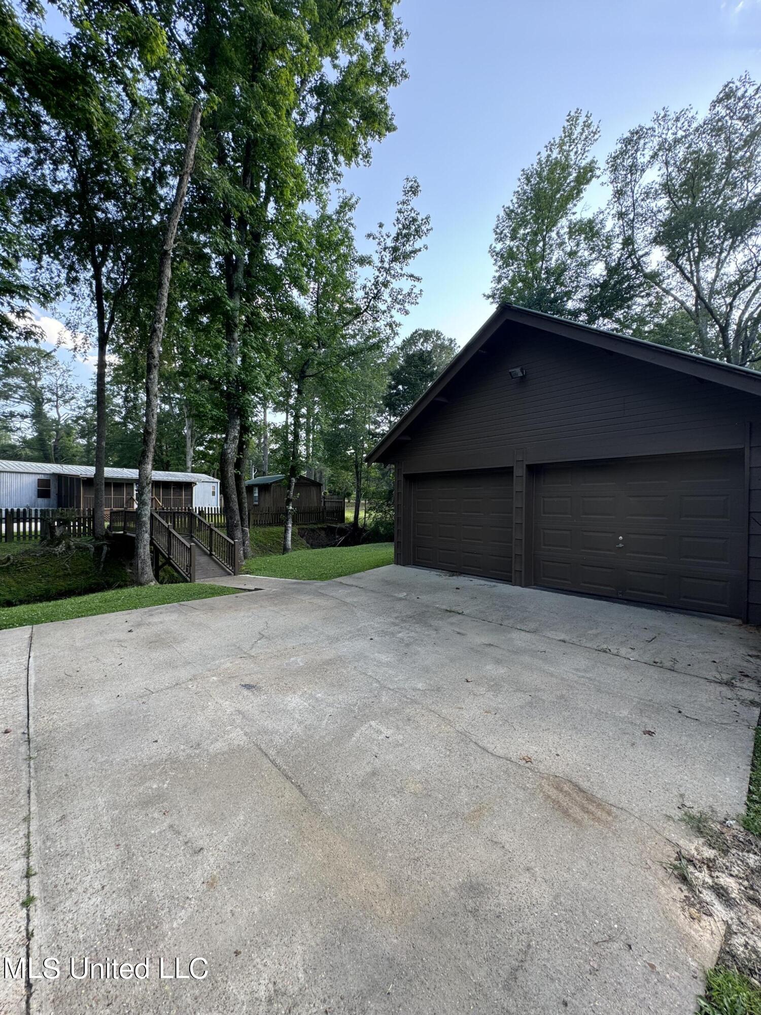 254 Morrison Road Florence, MS 39073 - Photo 6 of 22 IMG_0844