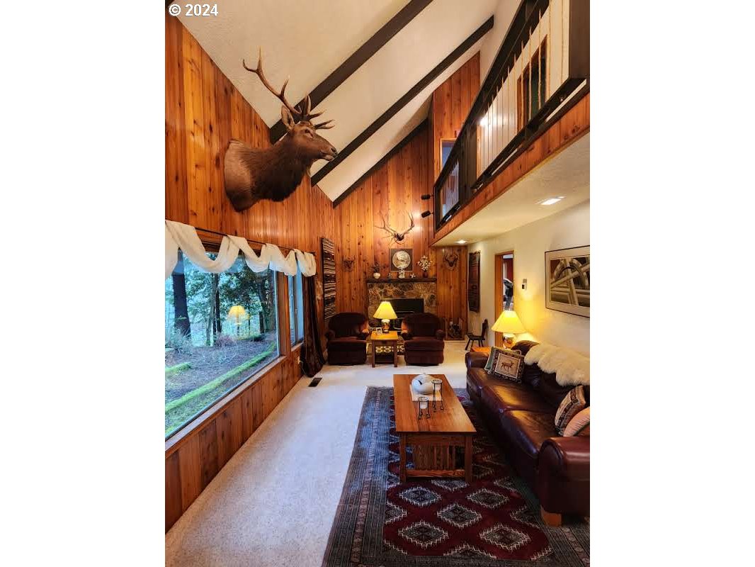 61475 Wriston Springs Road Coos Bay, OR 97420 - Photo 5 of 39 Gallery Image 5