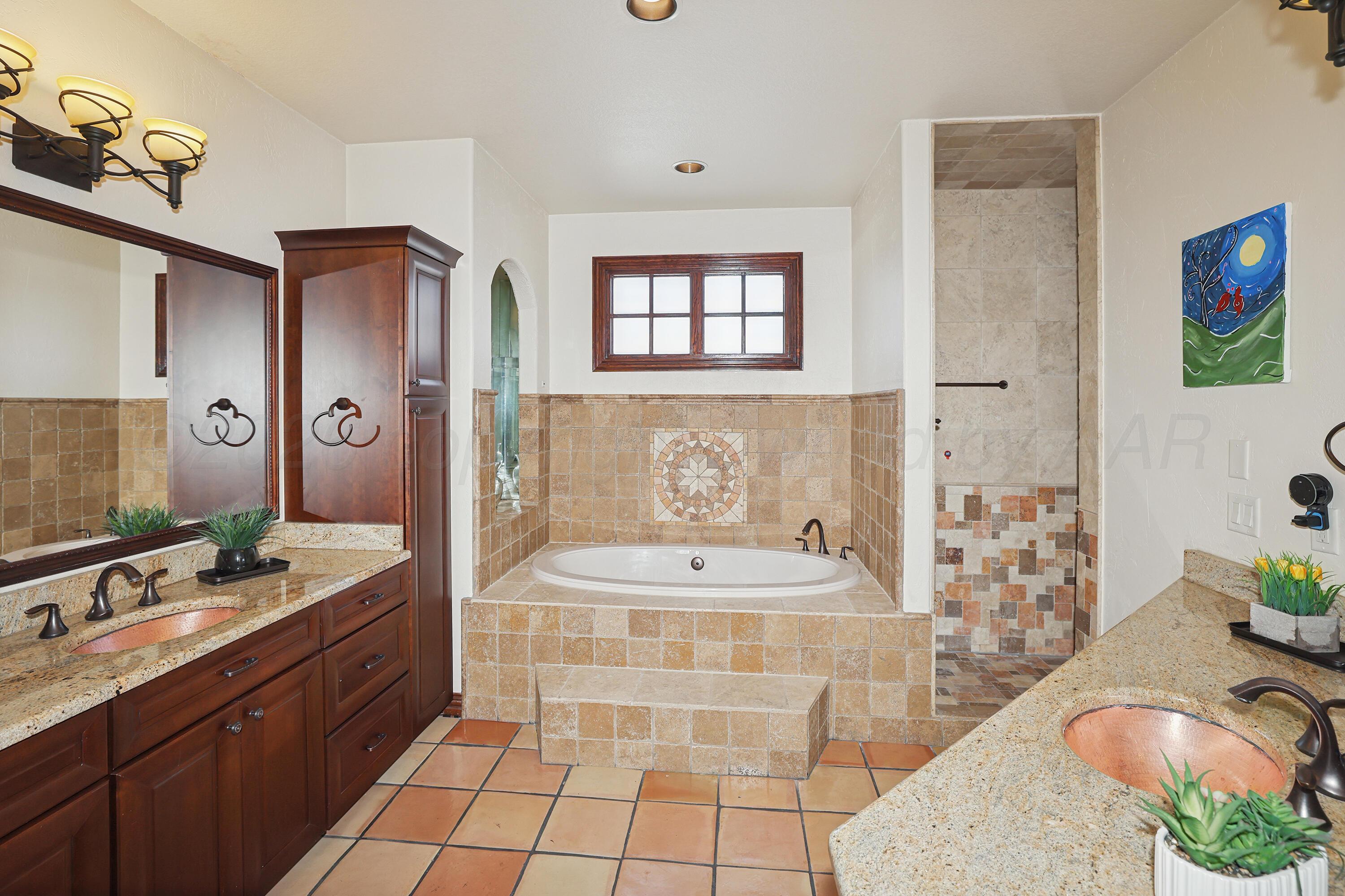34 Cypress Point Amarillo, TX 79124 - Photo 46 of 58 44-Upstairs Primary Bath