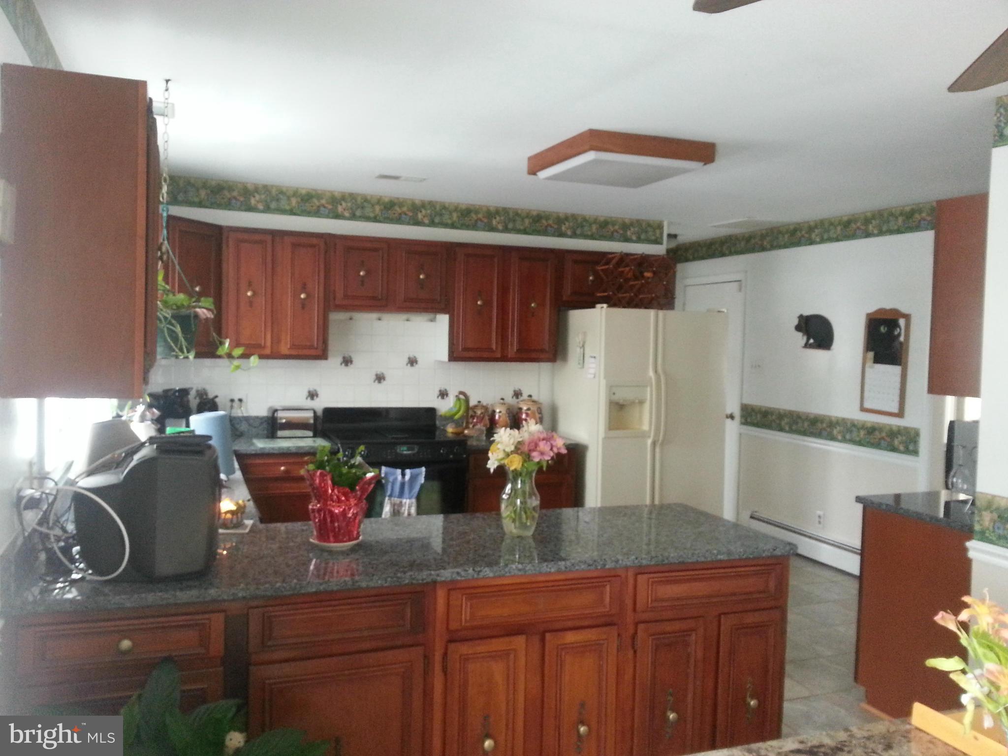 157 Joshua Road Stafford, VA 22556 - Photo 7 of 14 Kitchen