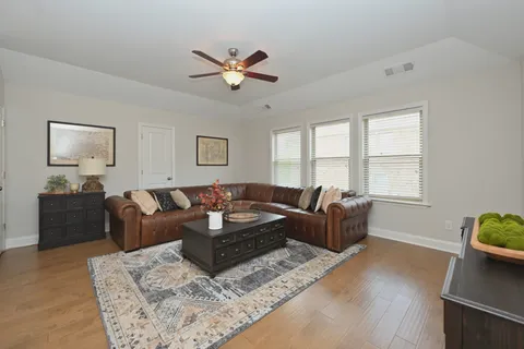 $569,900 | 249 Black Thorn Lane, Gallatin, TN 37066