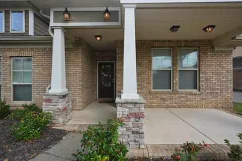 $569,900 | 249 Black Thorn Lane, Gallatin, TN 37066