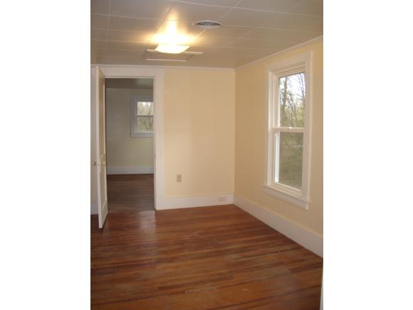 88 Vernon Street Rutland, VT 05701 - Photo 18 of 26
