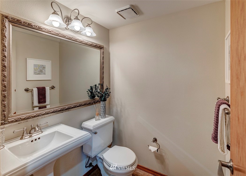 9132 Northeast 151st Street Bothell, WA 98011 - Photo 11 of 24