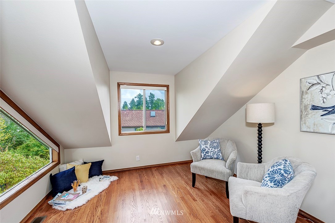 9132 Northeast 151st Street Bothell, WA 98011 - Photo 14 of 24