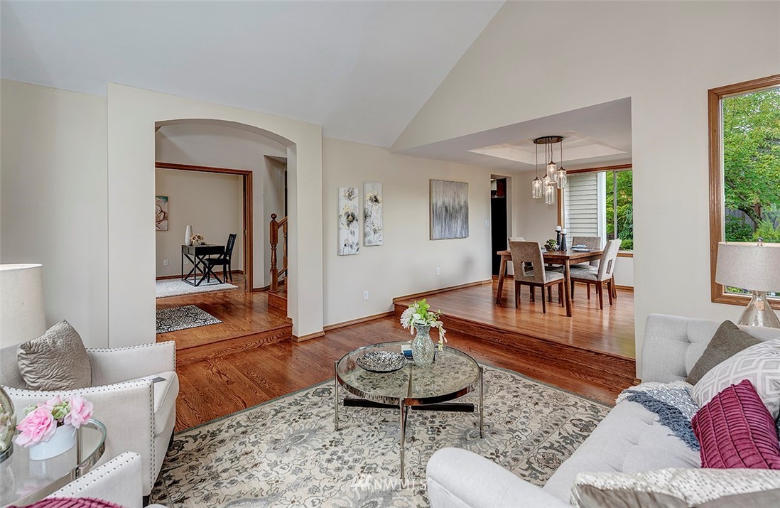 9132 Northeast 151st Street Bothell, WA 98011 - Photo 3 of 24