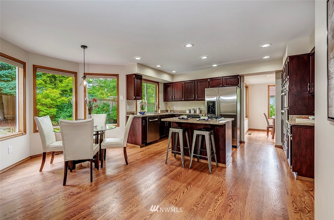 9132 Northeast 151st Street Bothell, WA 98011 - Photo 8 of 24