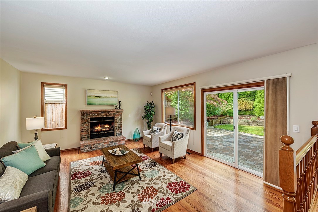 9132 Northeast 151st Street Bothell, WA 98011 - Photo 9 of 24