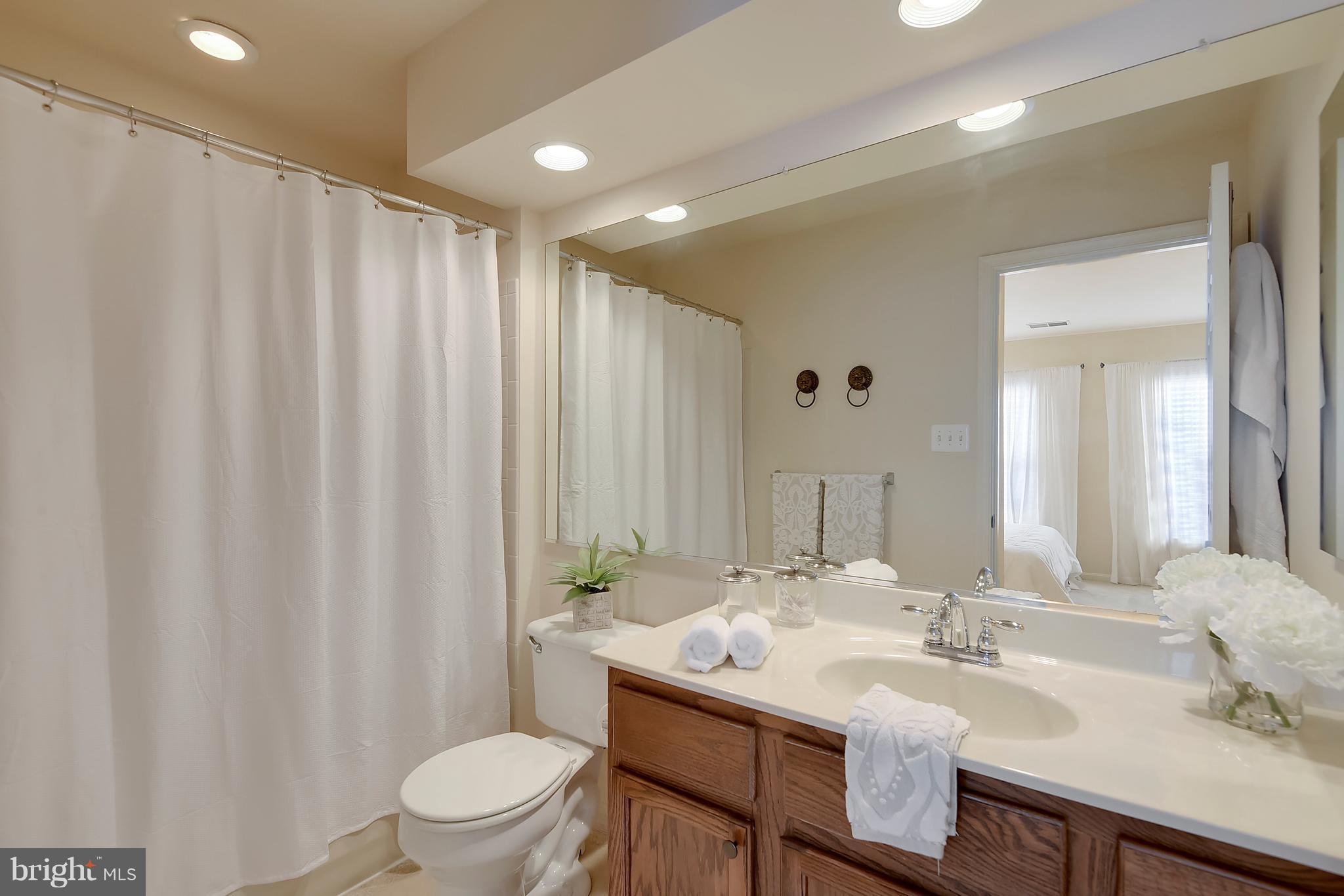 18008 Coachmans Road Germantown, MD 20874 - Photo 14 of 30 Bath
