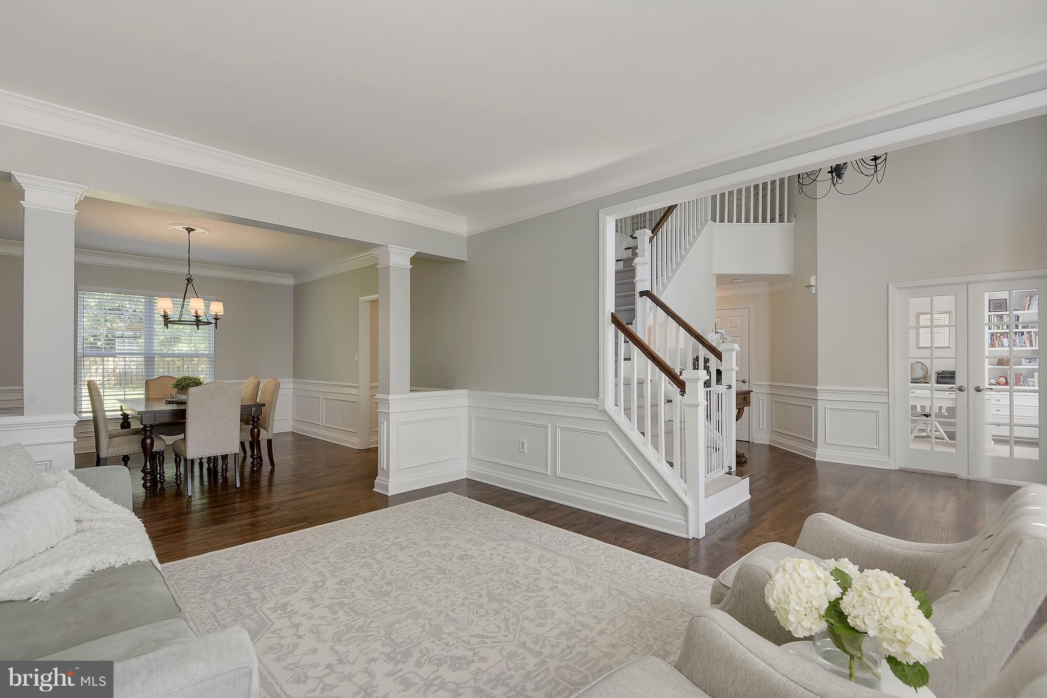 18008 Coachmans Road Germantown, MD 20874 - Photo 10 of 30 Living Room