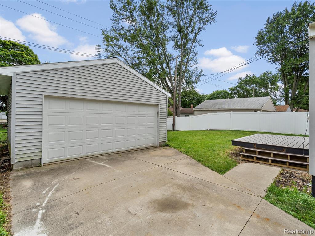 31553 Marblehead Road Farmington, MI 48336 - Photo 26 of 32
