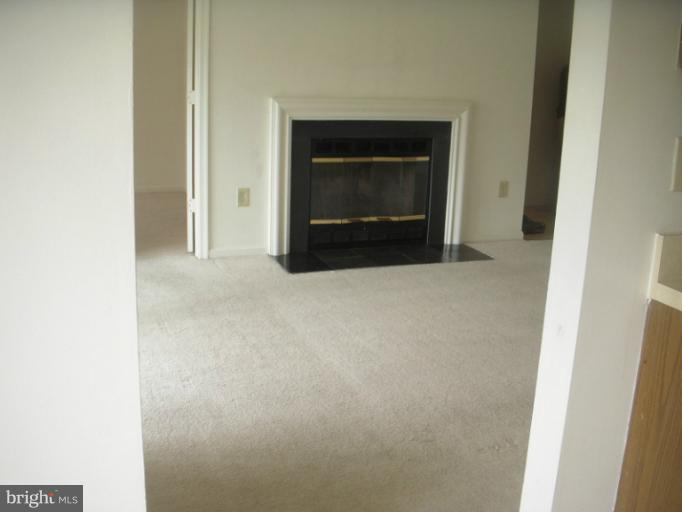 5 Normandy Square Court, Unit 1E Silver Spring, MD 20906 - Photo 9 of 15 Living Room