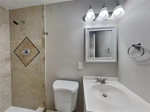 $2,399 | Undisclosed Address, Tampa, FL 33604