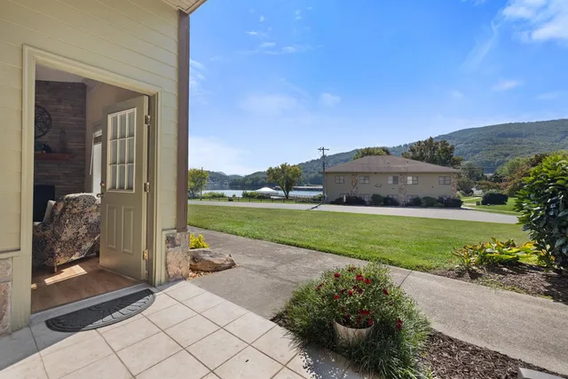 $349,000 | 1649 C Lakeview Drive, Young Harris, GA 30582