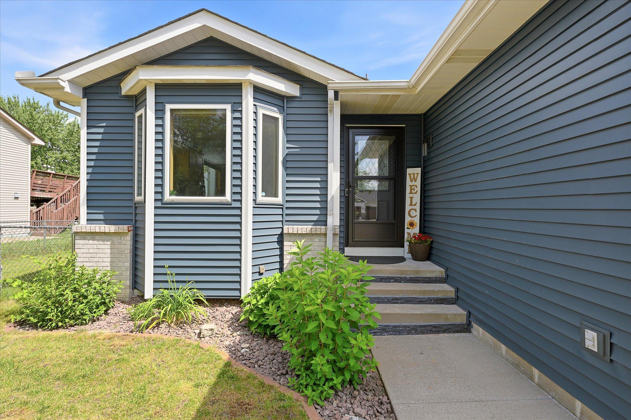 308 Elm Street Southwest Isanti, MN 55040 - Photo 3 of 19