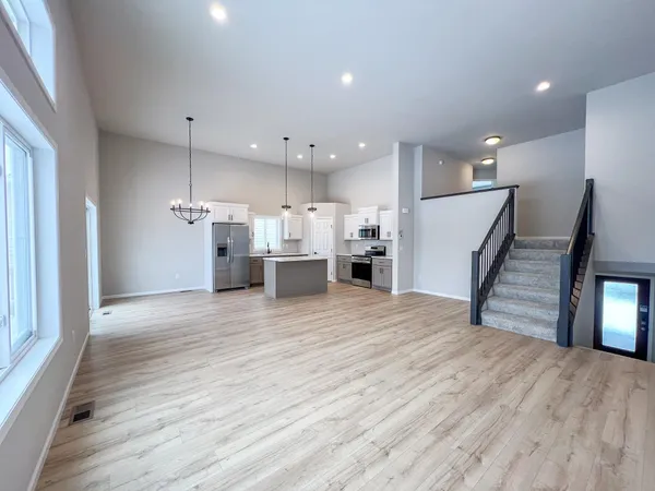 $389,999 | 6722 Mdw Vw Drive South, Fargo, ND 58104