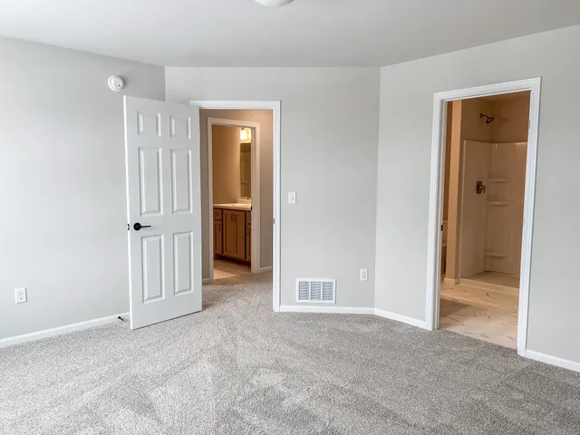 $393,713 | 6722 Mdw Vw Drive South, Fargo, ND 58104