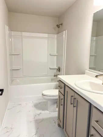 $389,999 | 6722 Mdw Vw Drive South, Fargo, ND 58104