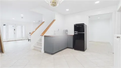 $1,749,000 | 10 Quarry Lake Court, Atlanta, GA 30342