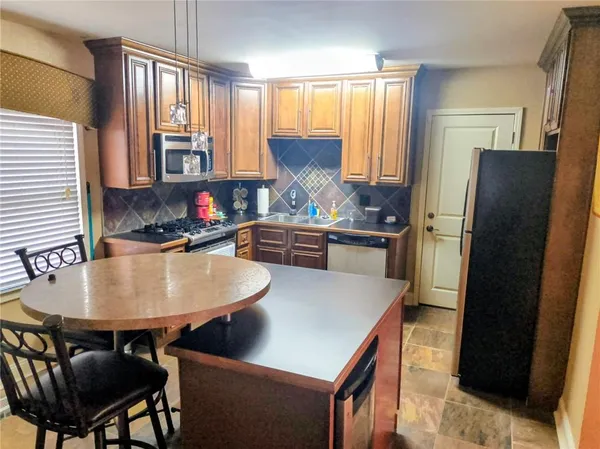 $199,700 | 1108 West 46th Street, Unit 6, Kansas City, MO 64112
