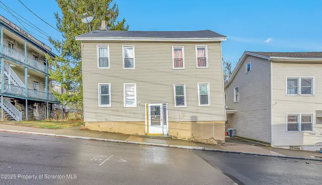 $1,450 | 916 West Linden Street, Unit 1, Scranton, PA 18504