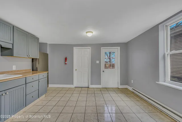 $1,450 | 916 West Linden Street, Unit 1, Scranton, PA 18504