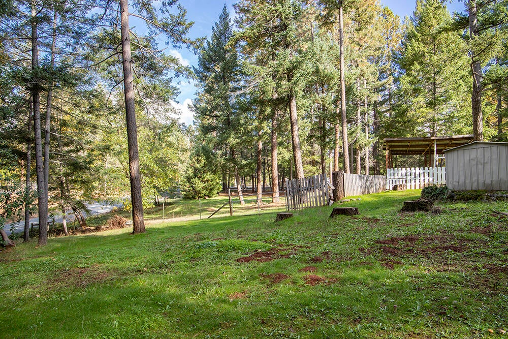 180 October Lane Merlin, OR 97532 - Photo 31 of 49 29