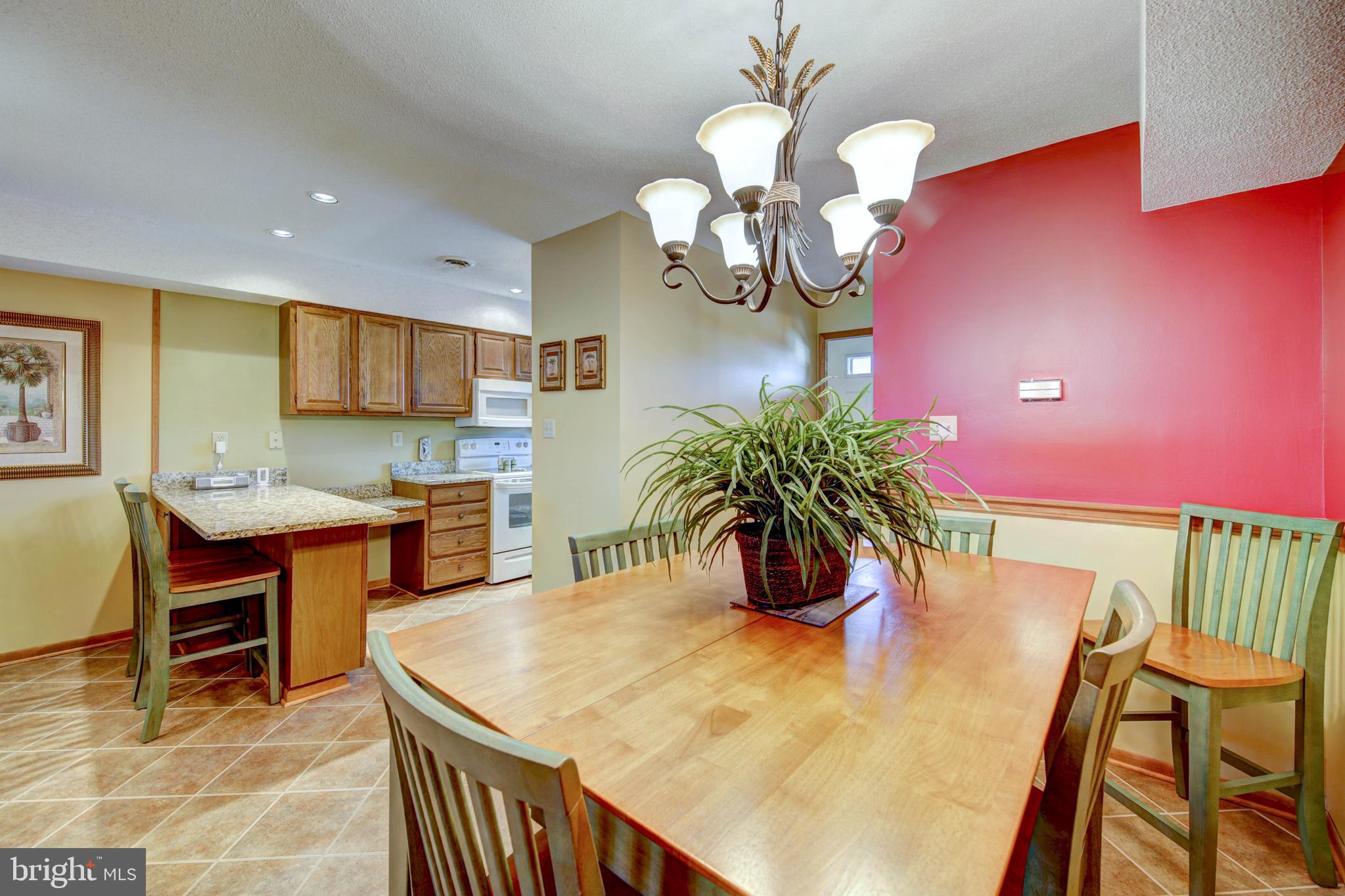 13800 Barge Road, Unit 7 Ocean City, MD 21842 - Photo 9 of 28 Dining room