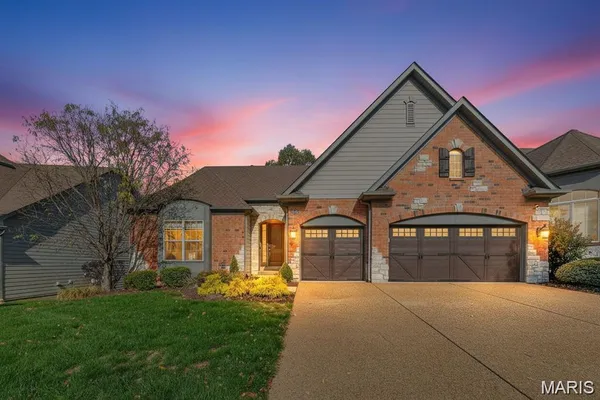 $1,050,000 | 14623 Kendall Ridge Drive, Chesterfield, MO 63017