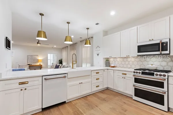 $845,000 | 36 Blue Trail Court, Bluffton, SC 29910