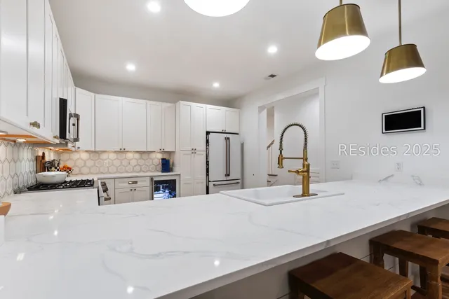 $845,000 | 36 Blue Trail Court, Bluffton, SC 29910