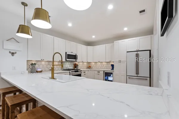 $845,000 | 36 Blue Trail Court, Bluffton, SC 29910