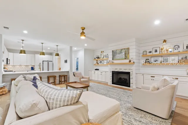 $845,000 | 36 Blue Trail Court, Bluffton, SC 29910