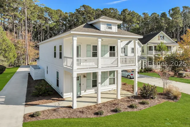 $845,000 | 36 Blue Trail Court, Bluffton, SC 29910