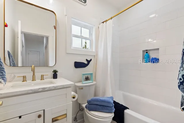 $845,000 | 36 Blue Trail Court, Bluffton, SC 29910