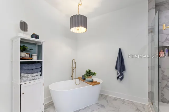 $845,000 | 36 Blue Trail Court, Bluffton, SC 29910