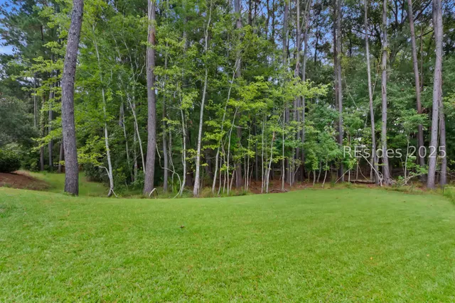 $845,000 | 36 Blue Trail Court, Bluffton, SC 29910